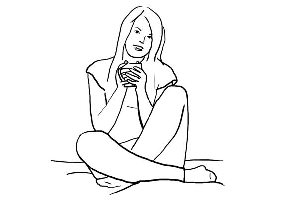 (5) 這個 pose 很適合坐在梳化或床上，為了令動作更自然，可以請 model 拿著一些物件，例如拿著水杯暖手。