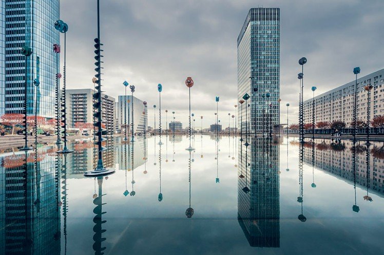 Photo by {link:http://500px.com/photo/44827672/la-defense-reflections-by-daniel-vi%C3%B1%C3%A9-garcia}Daniel Vine Garcia{/link}