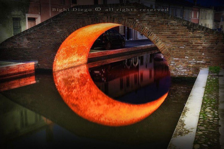 Photo by {link:http://500px.com/photo/53736710/moon-by-uccio78?from=user}uccio78{/link}