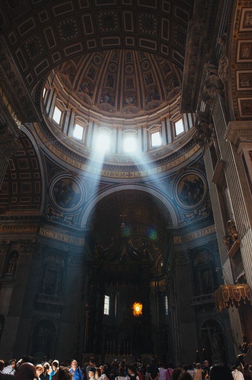 教堂內的聖光