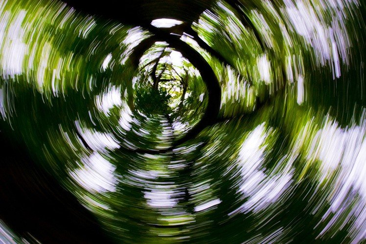 Rotate your camera while using a slow shutter to get interesting results.  (Photo by {link: https: //www.flickr.com/photos/44534236@N00/7140769315} Paul Tomlin {/ link}